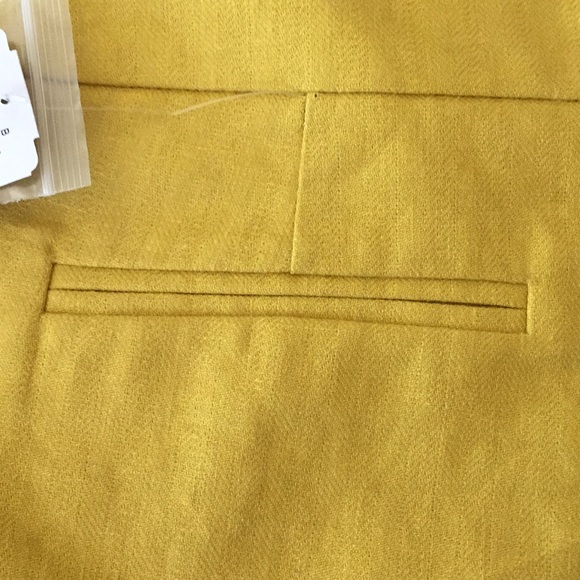 F21 Mustard Yellow Shorts - Picture 5 of 6